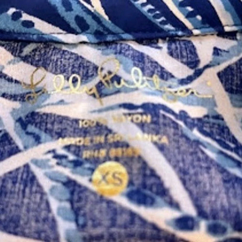 Lilly Pulitzer Button Up Blouse Womens XS Blue‎ Excellent Tropical Palm Print